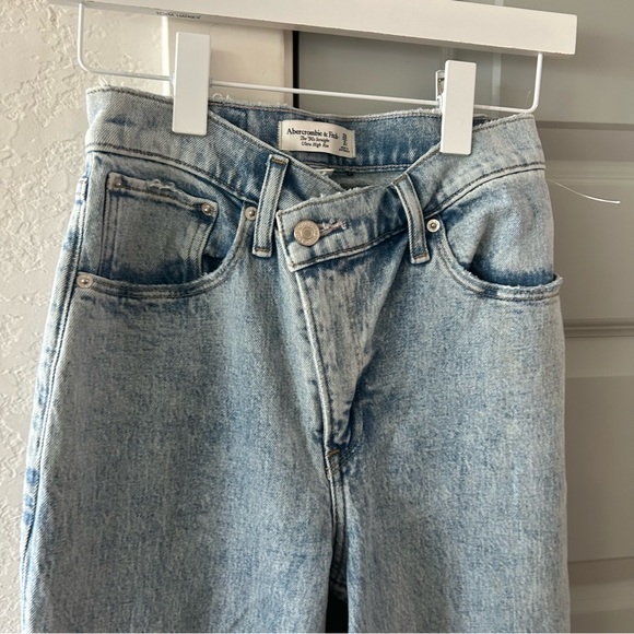 New Abercrombie Criss Cross 90s Straight Ultra High Rise Jeans Curve Love - Picture 4 of 5